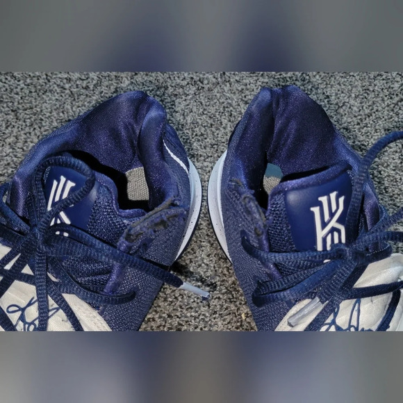 SOLD Nike Kyrie 5 TB basketball shoes 2019 Men's 10.5 Navy Blue & White - Picture 10 of 11
